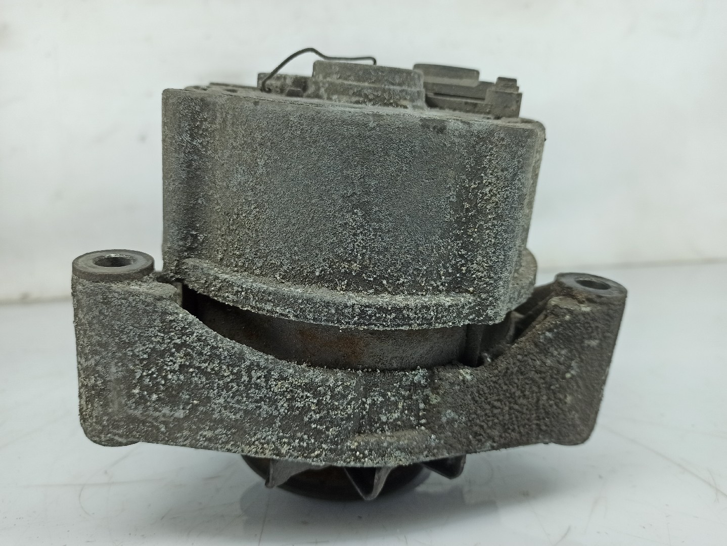 Alternador MERCEDES-BENZ TRÊS VOLUMES (W123) | 76 - 85 Imagem-1