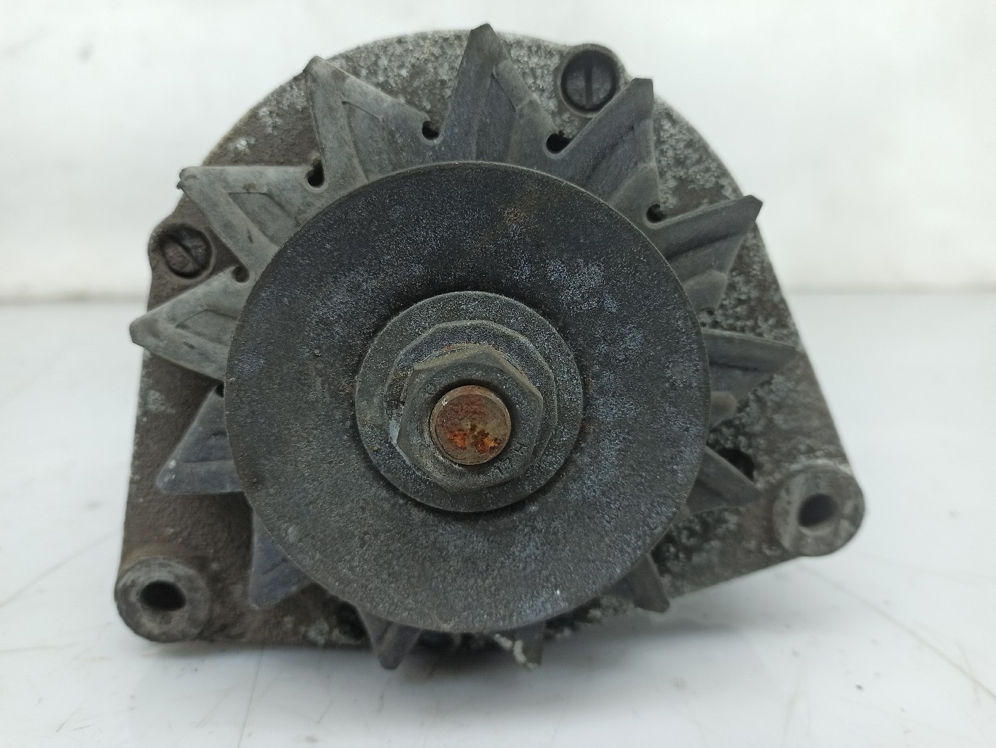 Alternador MERCEDES-BENZ TRÊS VOLUMES (W123) | 76 - 85 Imagem-2