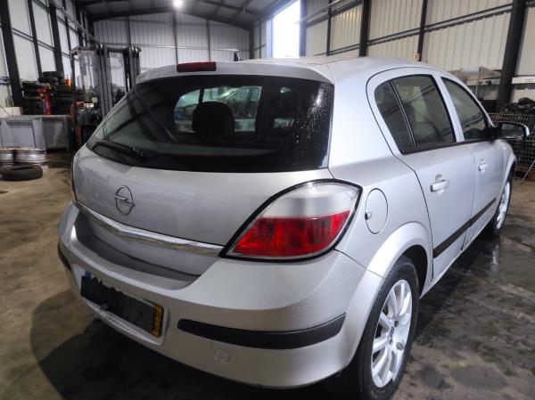 Vehicle OPEL ASTRA H for Parts