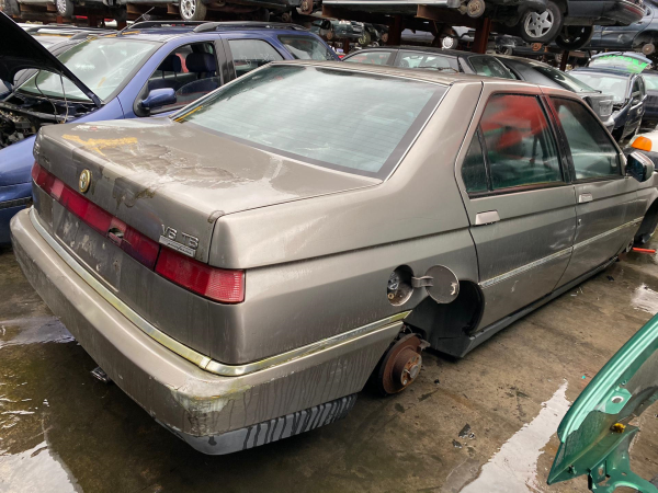 Alfa romeo 164 deals parts