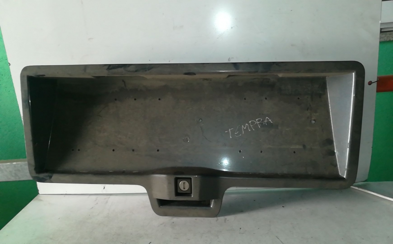 Embellecedor del maletero / portamatrículas FIAT TEMPRA (159_) | 90 - 98 Imagem-0