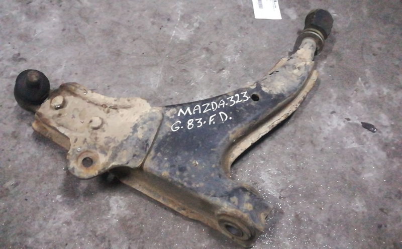 Front Right suspension arm MAZDA 323 II (BD) | 80 - 89 Imagem-0