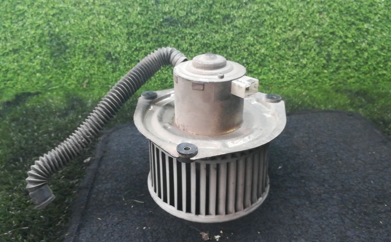 Ventilatore chauffage NISSAN URVAN Caixa (E24) | 86 - 97 Imagem-0