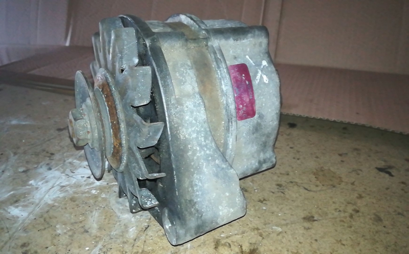 Alternador MERCEDES-BENZ TRÊS VOLUMES (W123) | 76 - 85 Imagem-1