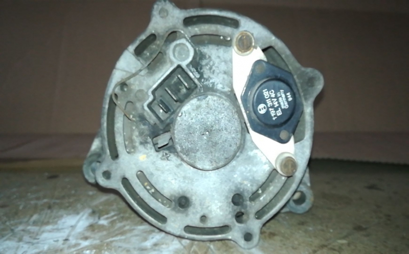 Alternador MERCEDES-BENZ TRÊS VOLUMES (W123) | 76 - 85 Imagem-3