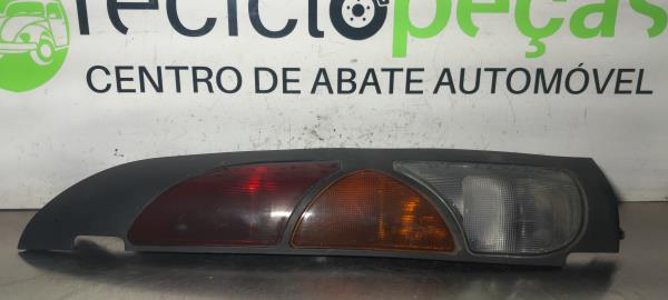 Farolim Traseiro / Stop Dto (220445).