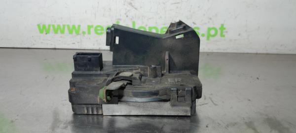 Fecho da Porta Frente Dto (222844).