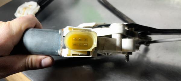 Elevador Frente Dto (224005).