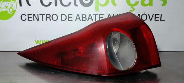 Farolim Traseiro / Stop Dto (226802).
