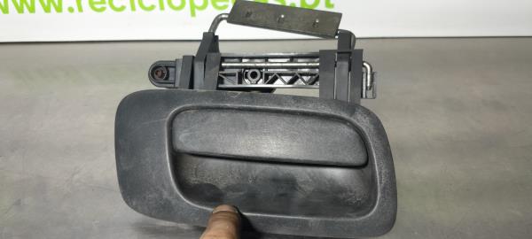 Puxador Exterior Frente Direito (226823).
