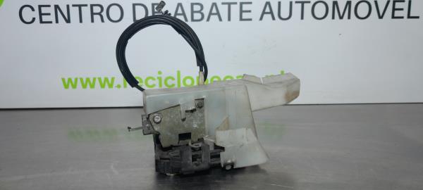 Fecho da Porta Frente Esq (226885).