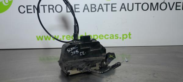 Fecho da Porta Frente Esq (226905).