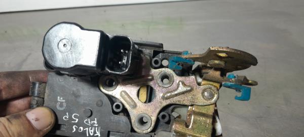 Fecho da Porta Frente Dto (226911).