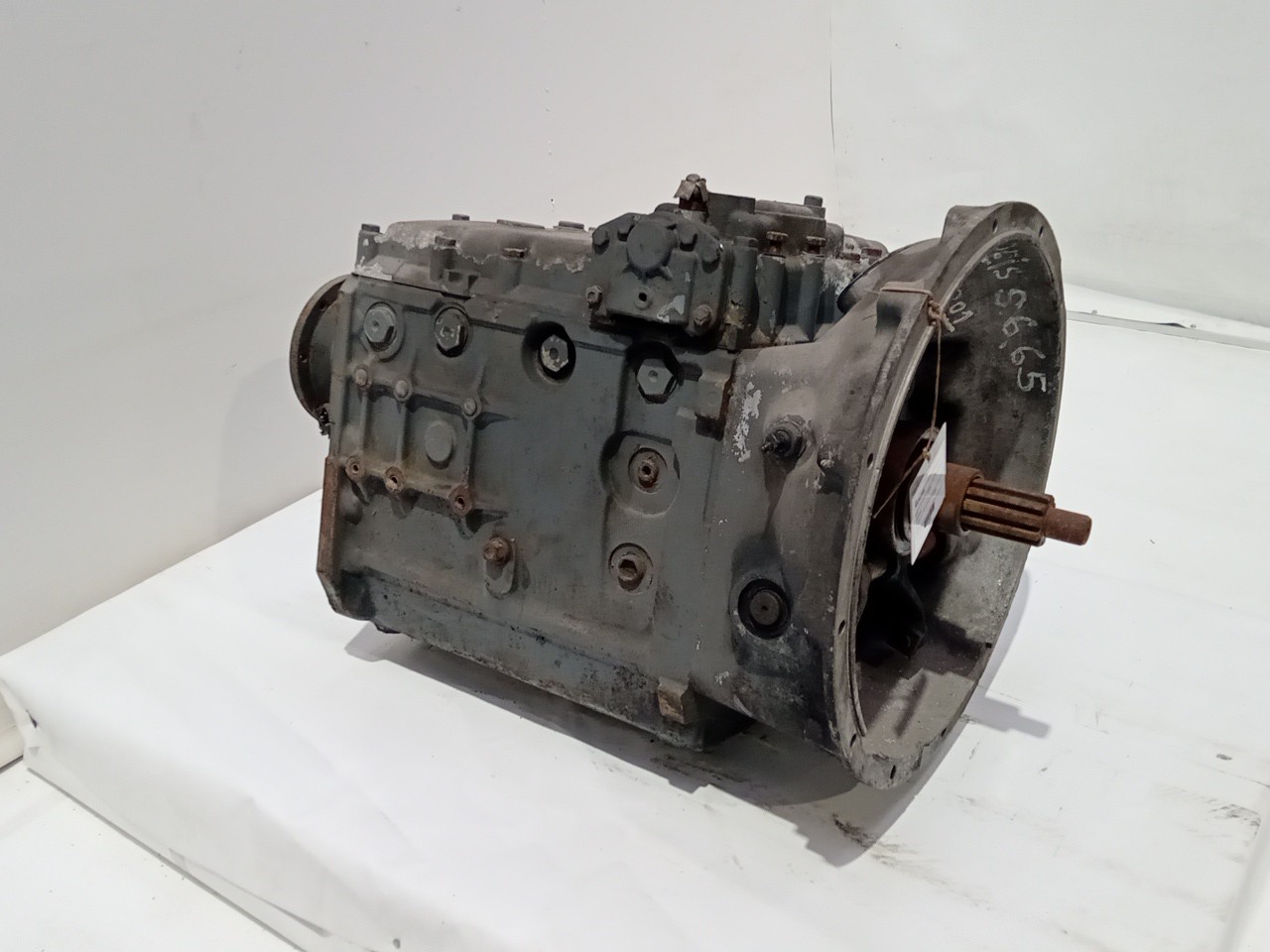 Caixa Velocidades ZF - Imagem-2