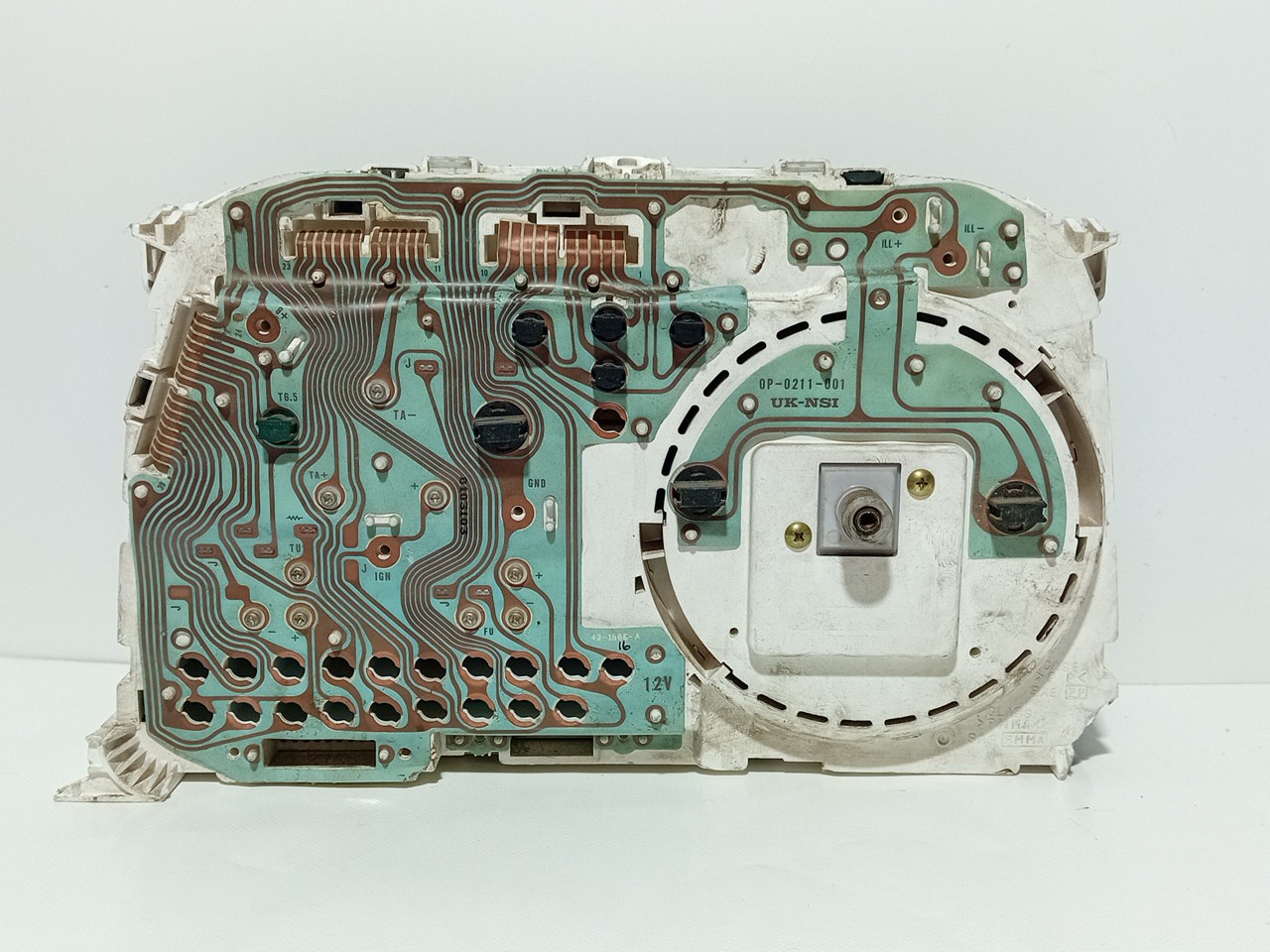 Quadrante MITSUBISHI CANTER Camião de plataforma/chassis (FB_, FE_, FG_) | 01 -  Imagem-1