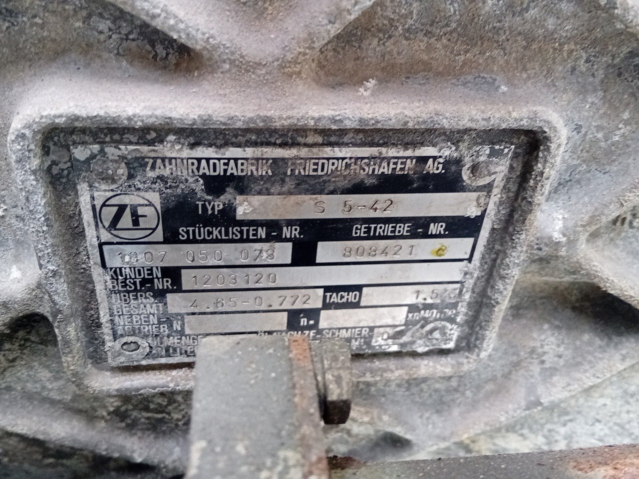 Caixa Velocidades ZF - Imagem-3