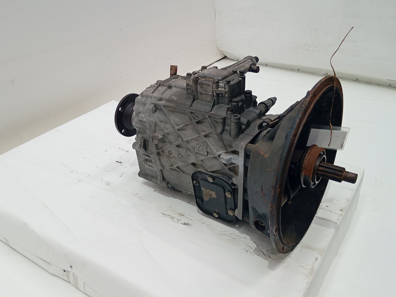 Caixa Velocidades ZF - Imagem-2