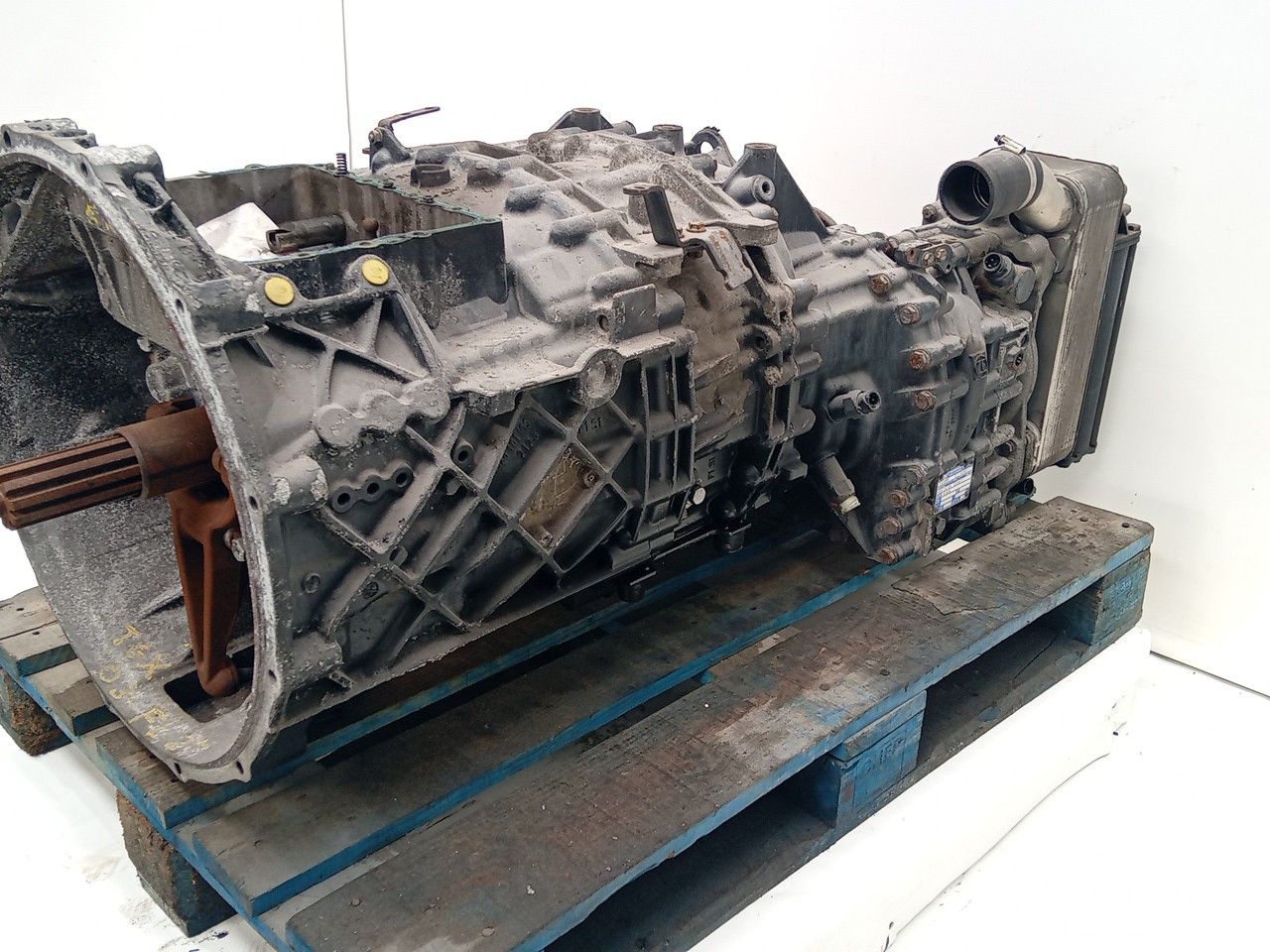 Caixa Velocidades ZF - Imagem-1