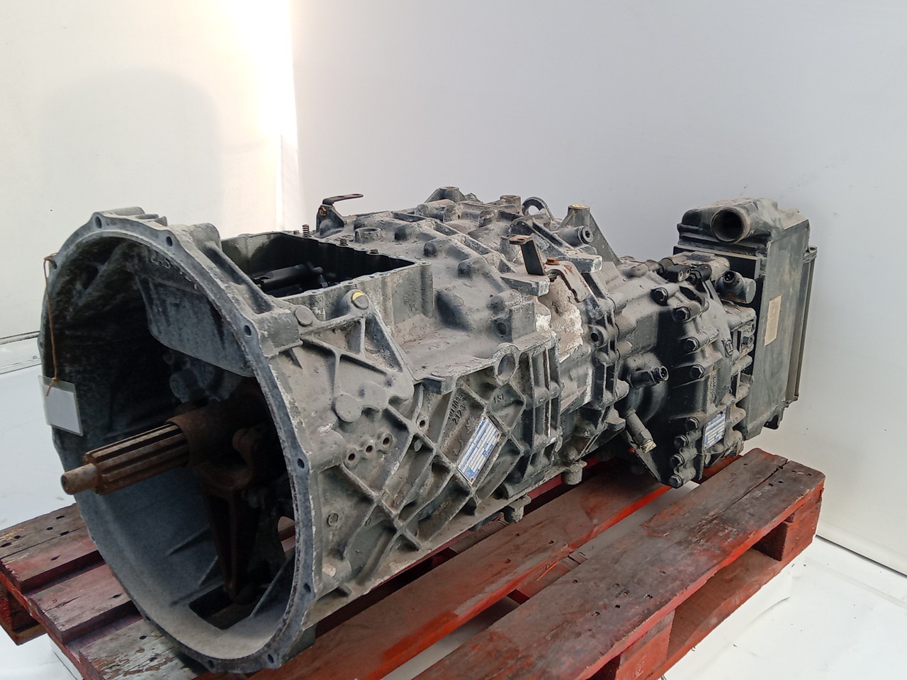 Caixa Velocidades ZF - Imagem-1