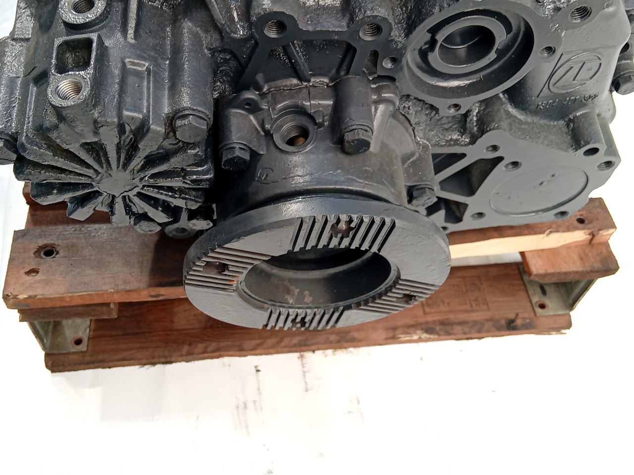 Caixa Velocidades ZF - Imagem-4