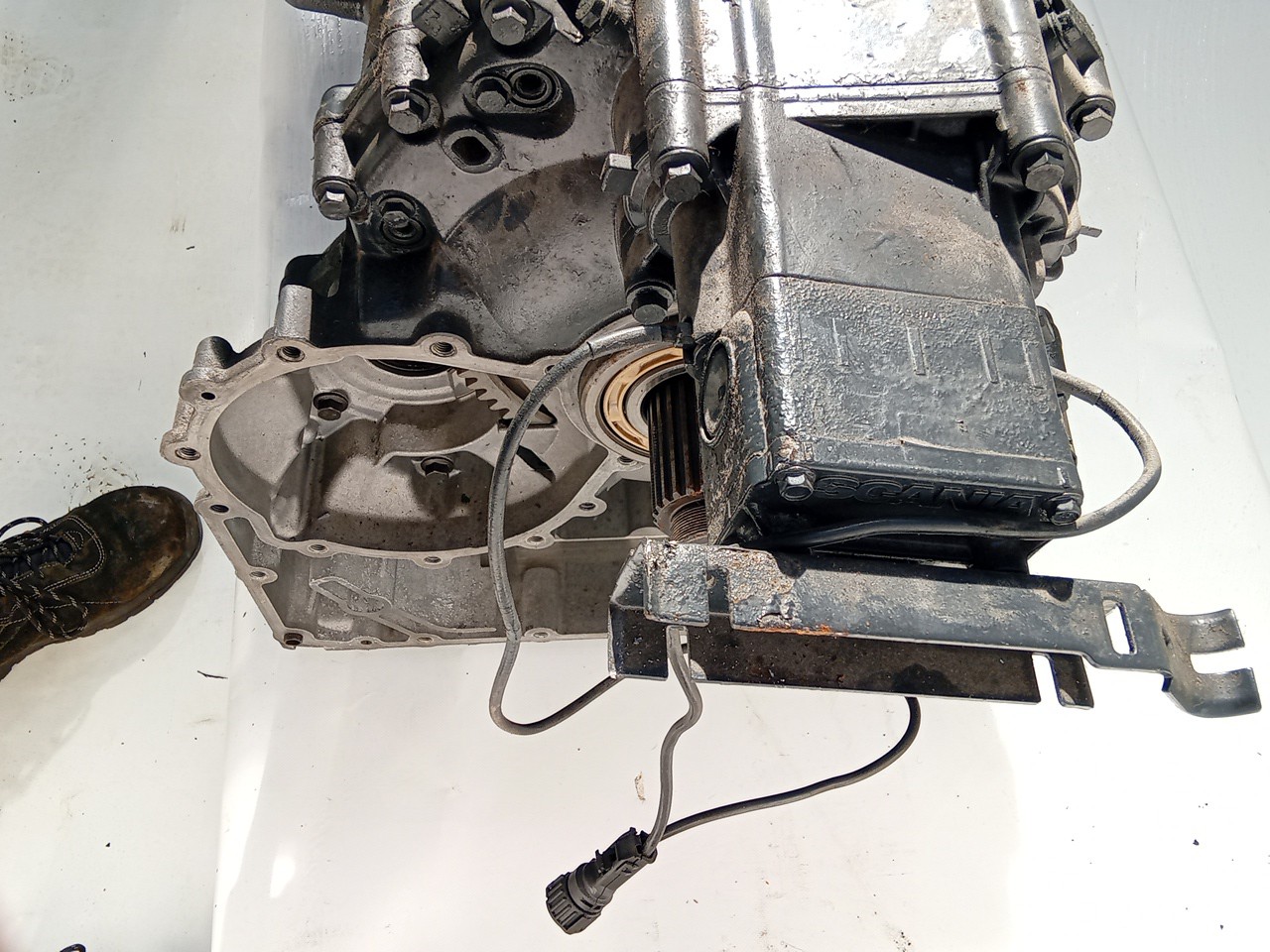 Caixa Velocidades SCANIA - Imagem-4