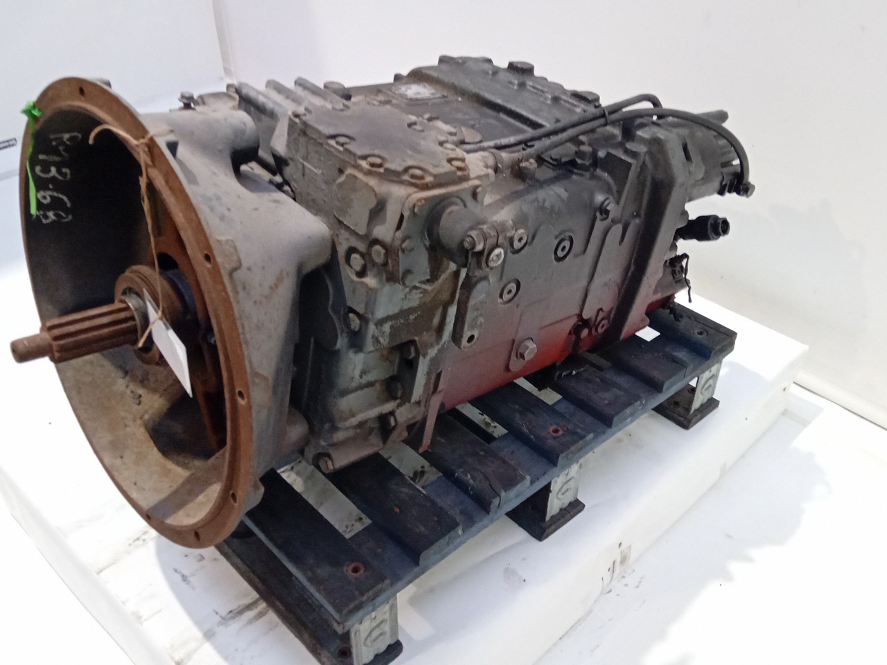 Caixa Velocidades ZF - Imagem-1