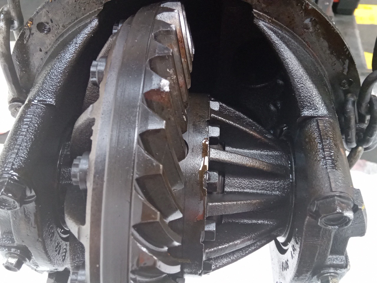 Diferencial ISUZU ELF Caixa (NHR6_, NKR6_, NKR7_, NKS7_) | 92 - 03 Imagem-2