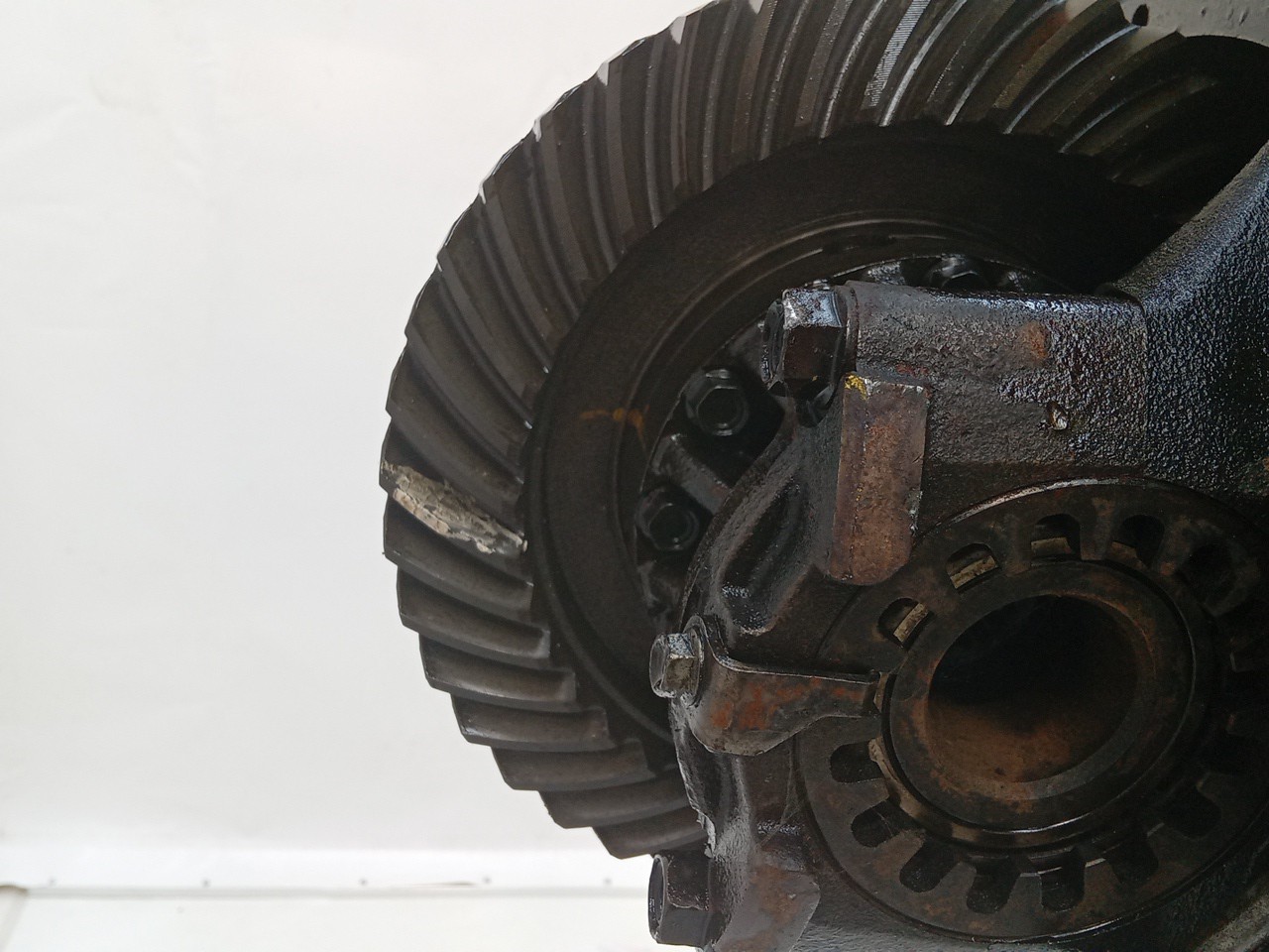 Diferencial ISUZU ELF Caixa (NHR6_, NKR6_, NKR7_, NKS7_) | 92 - 03 Imagem-3