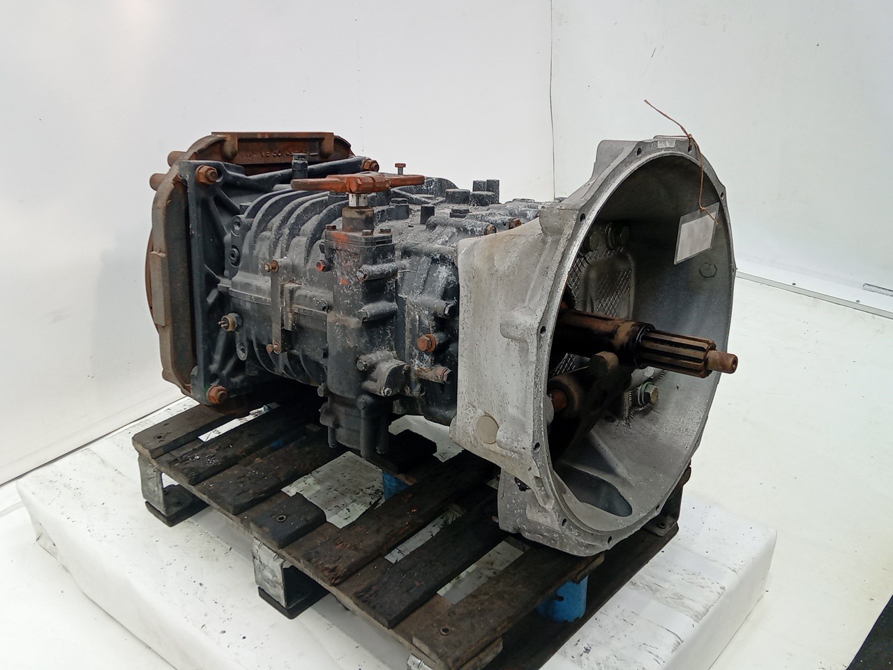 Caixa Velocidades ZF - Imagem-1