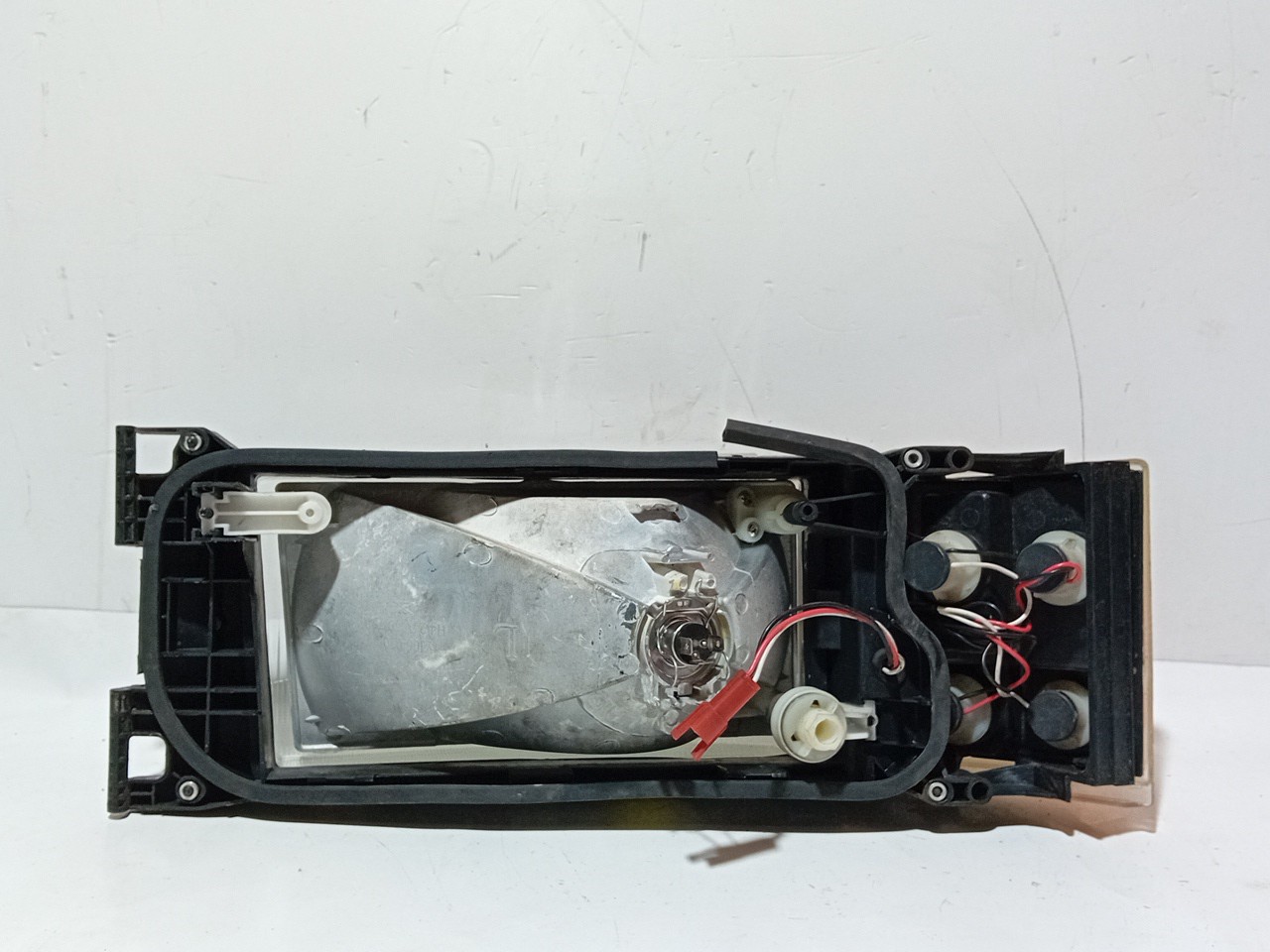 Otica SCANIA 4 - series | 95 - 04 Imagem-1