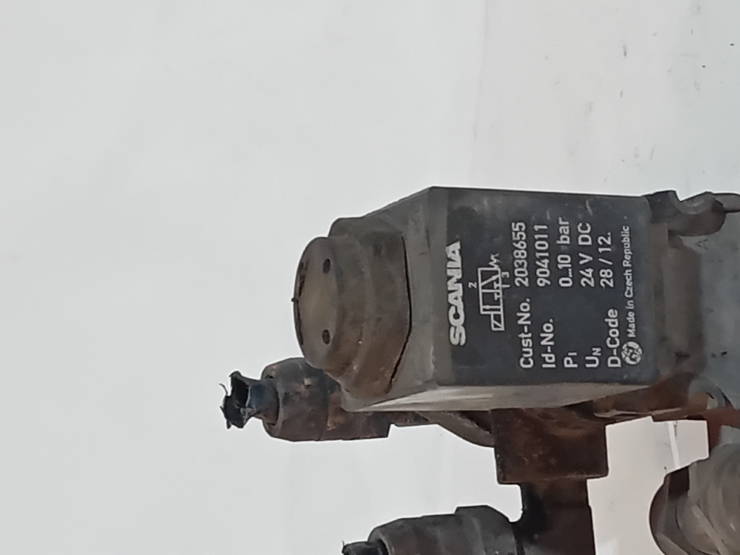 VALVULA SCANIA - Imagem-1