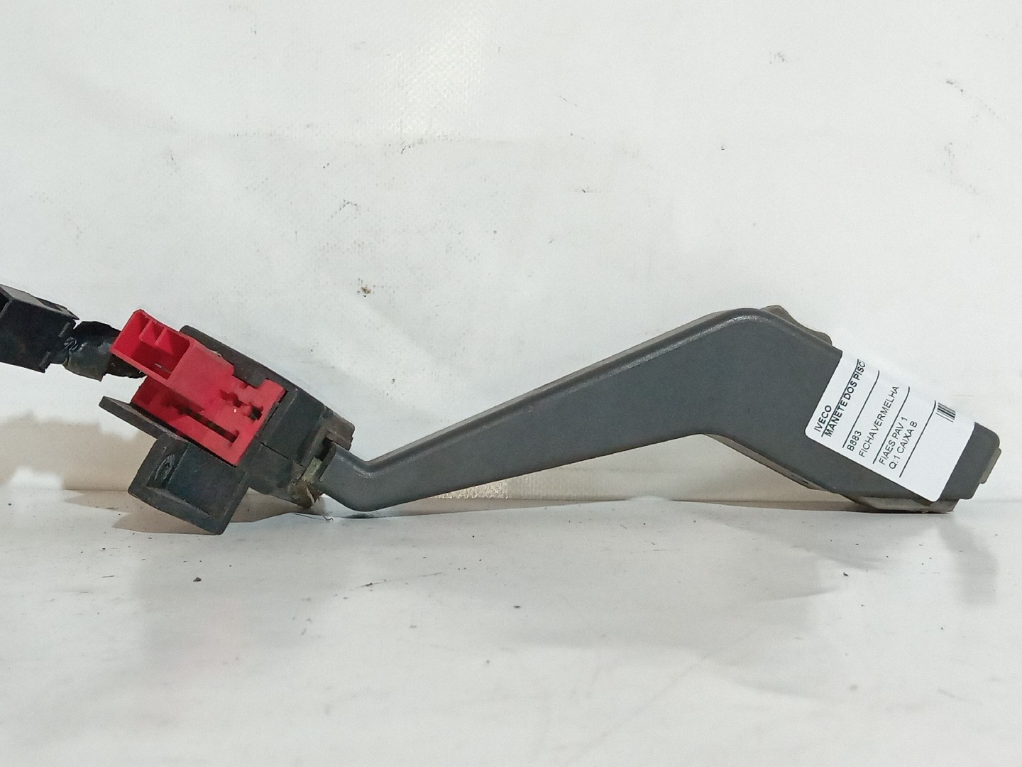 MANETE LIMPA-VIDROS IVECO - Imagem-1