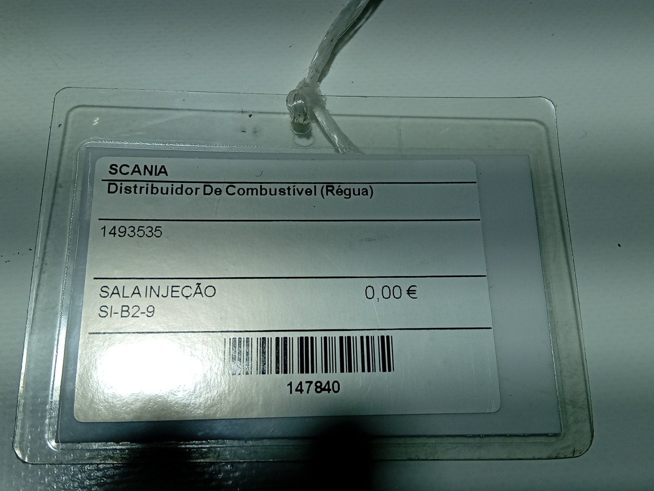 Distribuidor De Combustível (Régua) SCANIA P,G,R,T - series | 03 -  Imagem-1