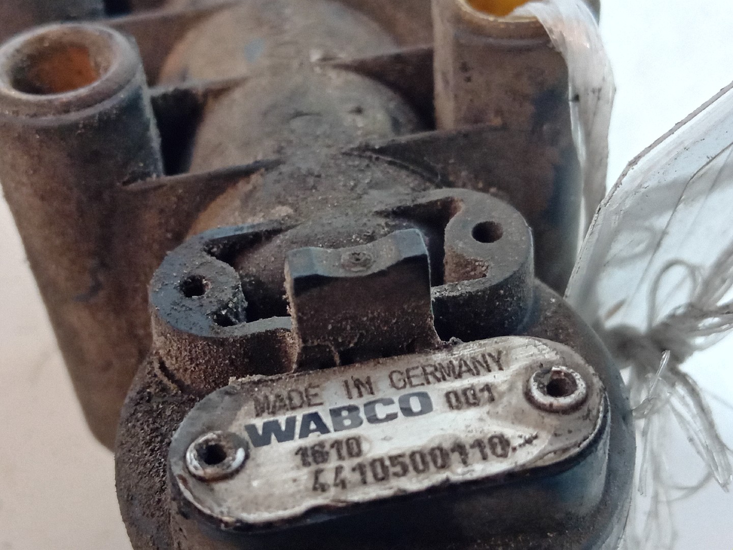 VALVULA DE SUSPENÇÃO SCANIA P/R/S/T/G Imagem-2