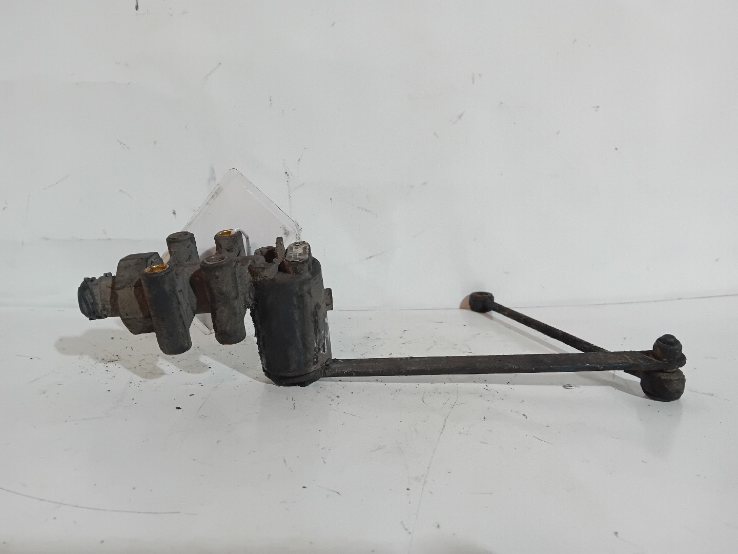 VALVULA DE SUSPENÇÃO SCANIA P/R/S/T/G Imagem-1