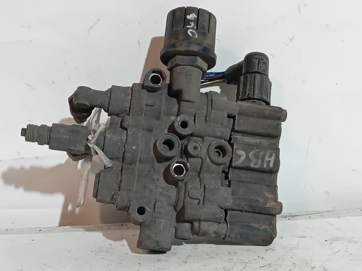 VALVULA DE SUSPENÇÃO SCANIA P/R/S/T/G Imagem-1