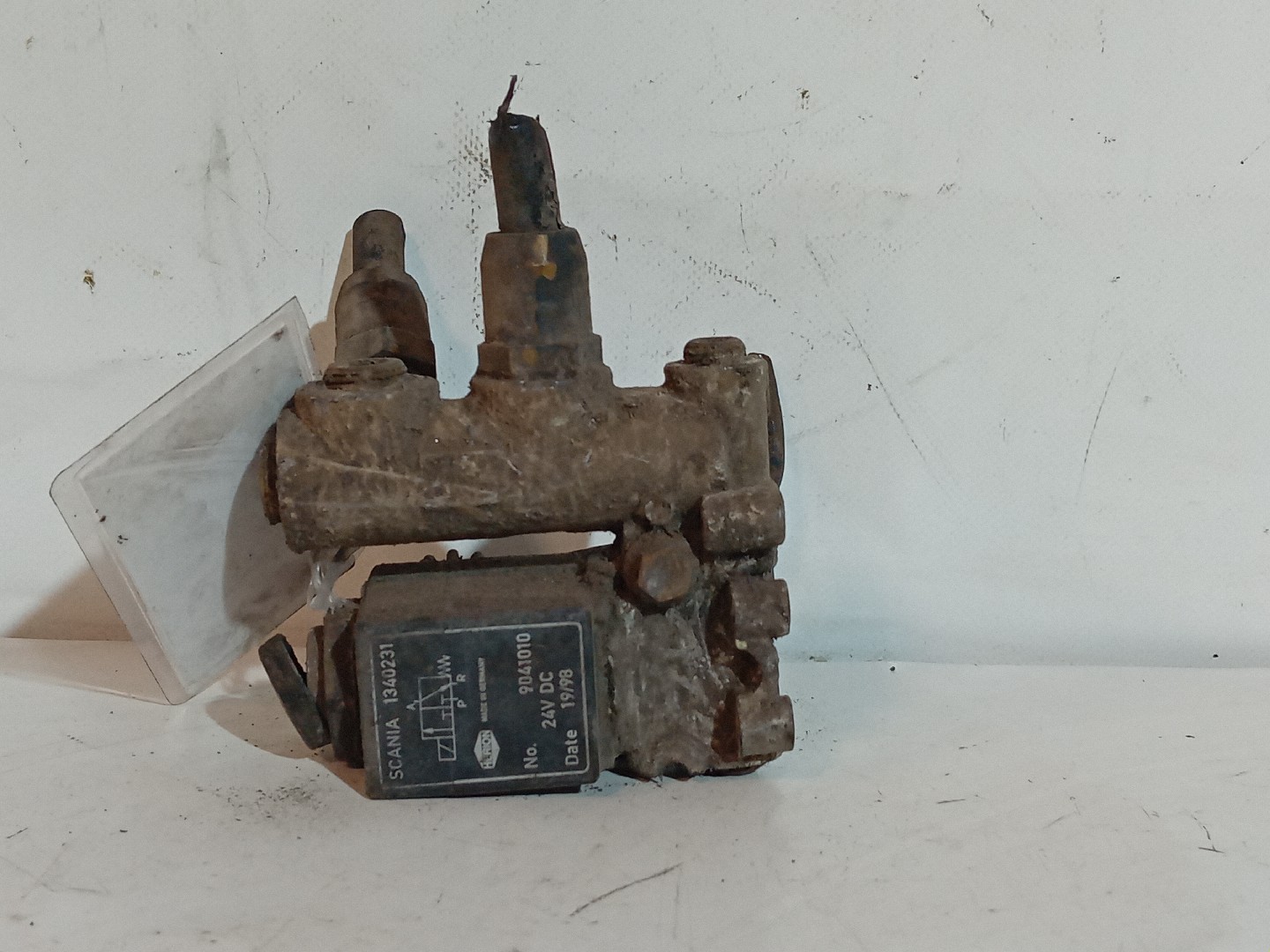 VALVULA SCANIA P/R/S/T/G Imagem-1