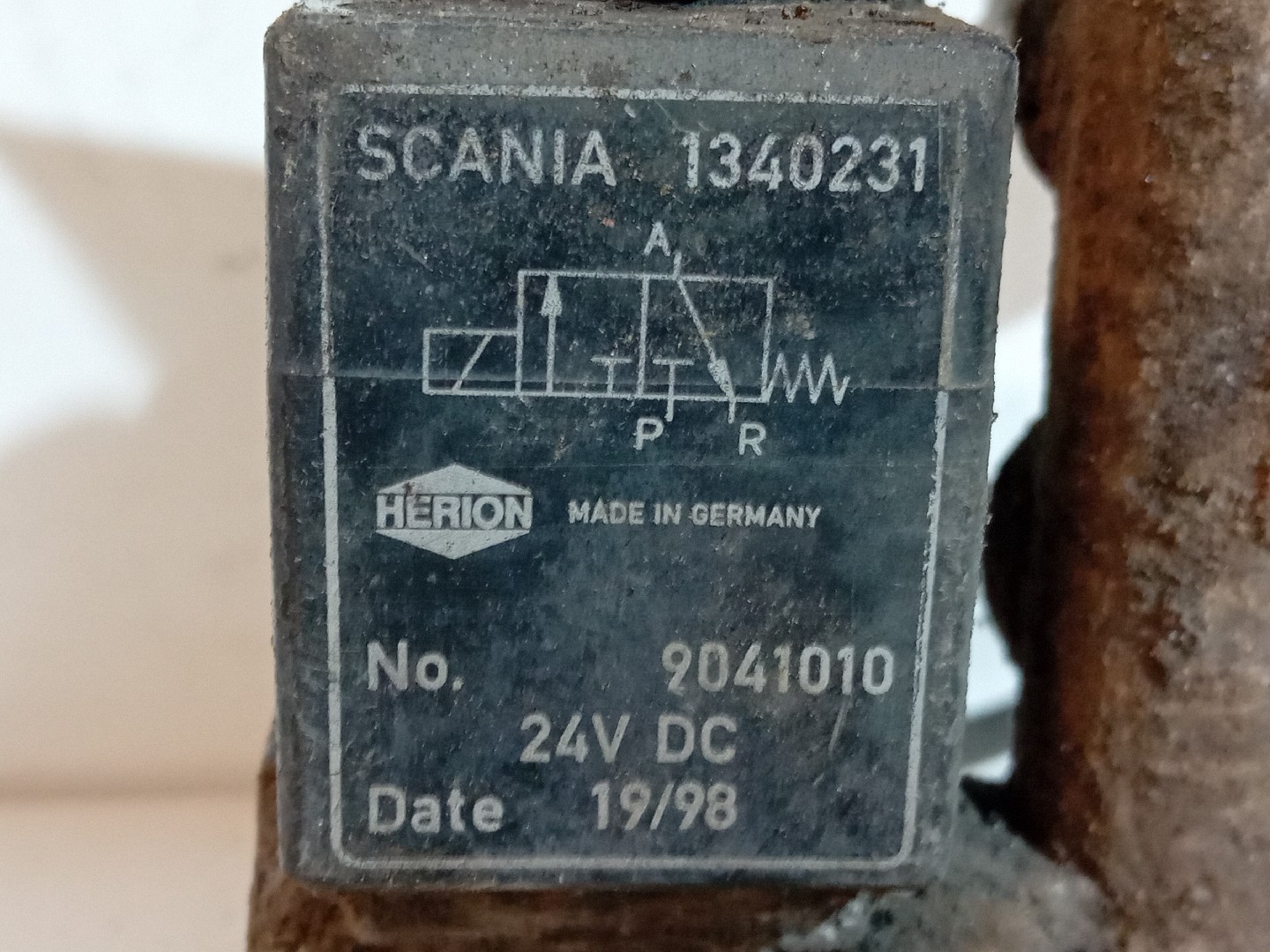 VALVULA SCANIA P/R/S/T/G Imagem-2