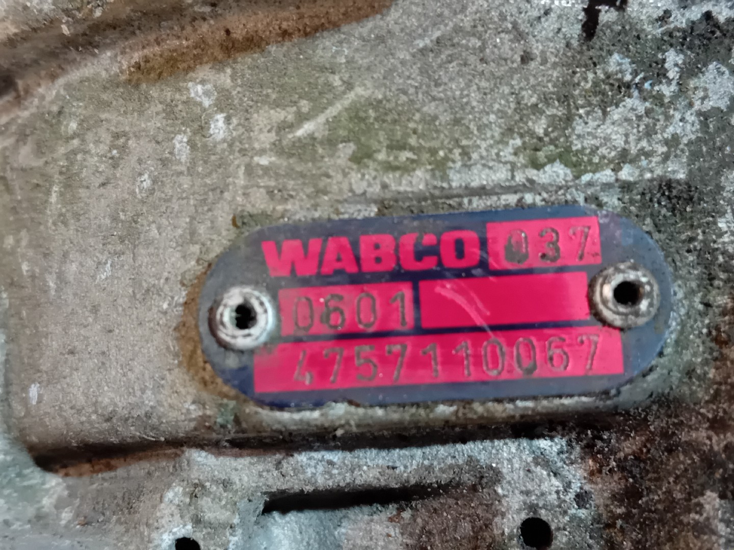 VALVULA SCANIA - Imagem-3