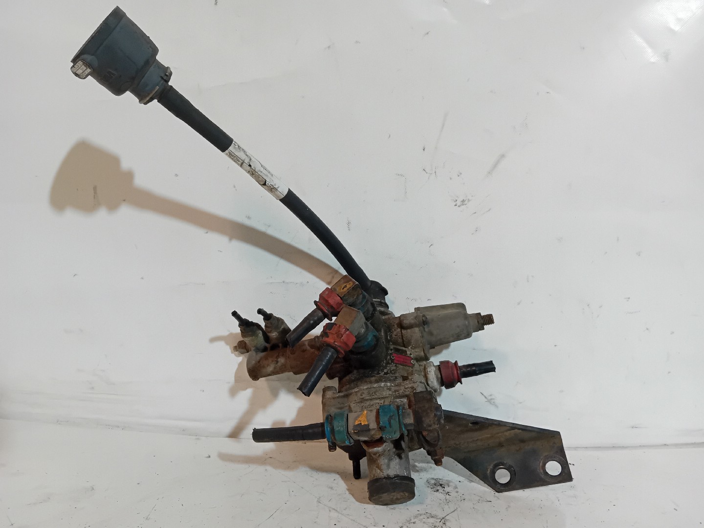 VALVULA SCANIA - Imagem-2