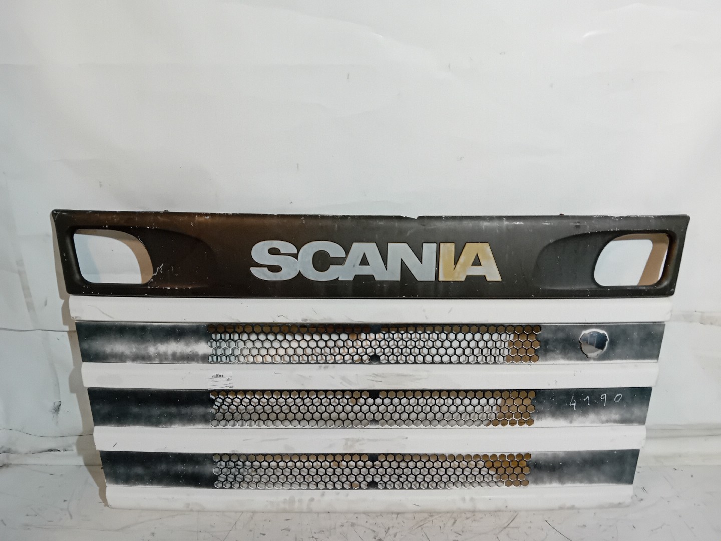 Grelha da Frente SCANIA P/R/S/T/G Imagem-2
