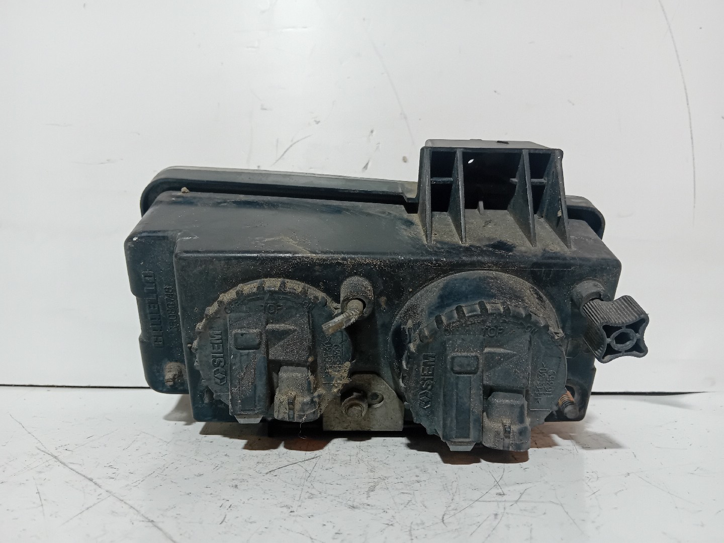 farol nevoeiro IVECO EuroFire | 91 -  Imagem-2