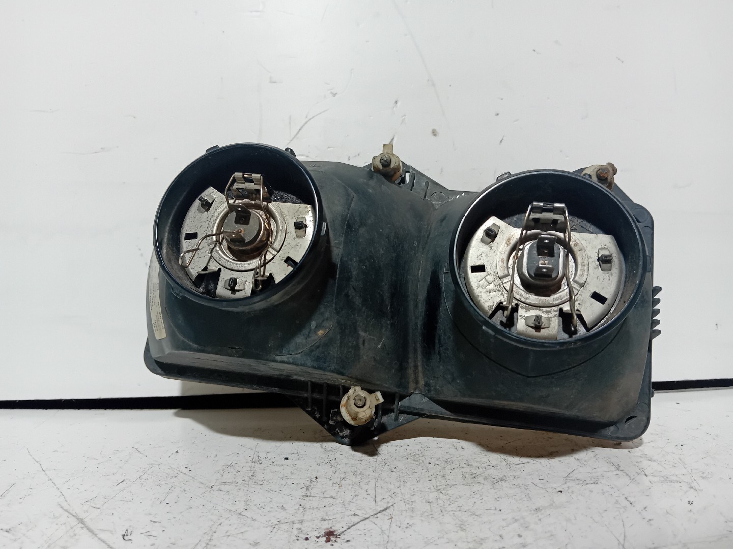 farol nevoeiro VOLVO - Imagem-1