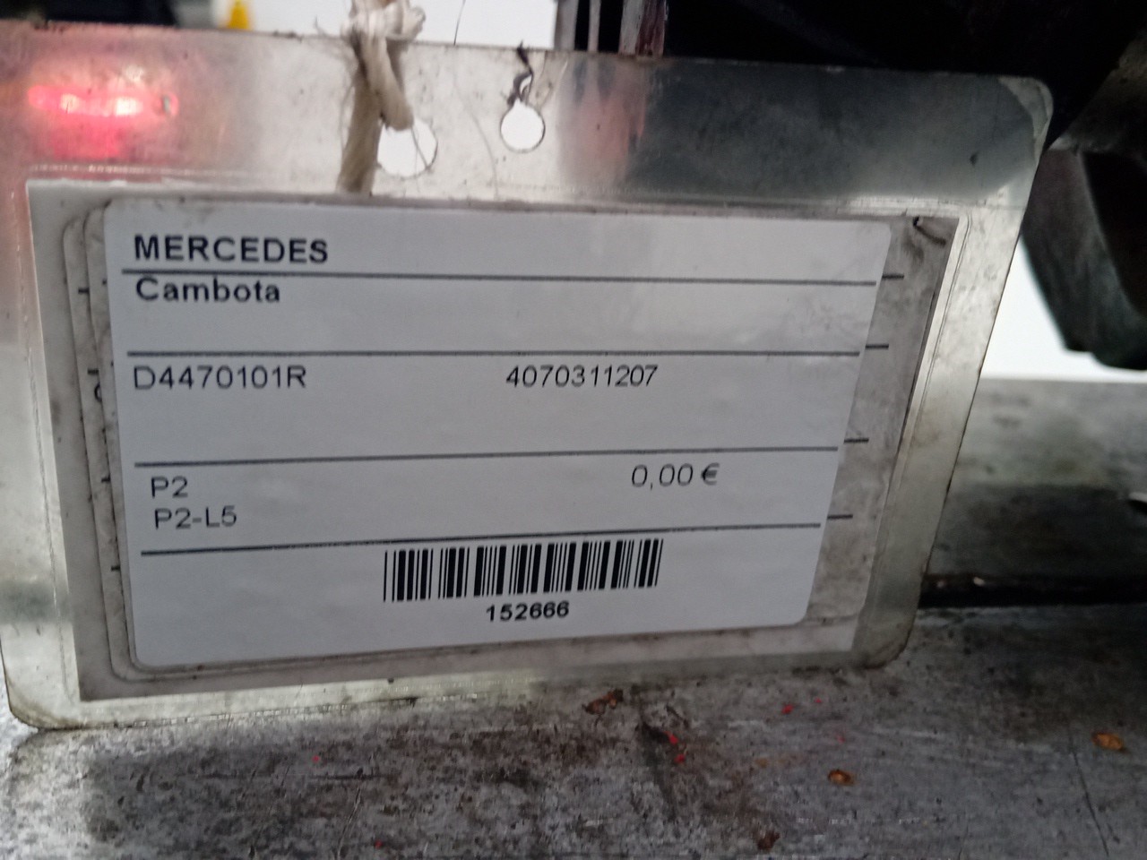 Cambota MERCEDES-BENZ AXOR 2 | 04 -  Imagem-4