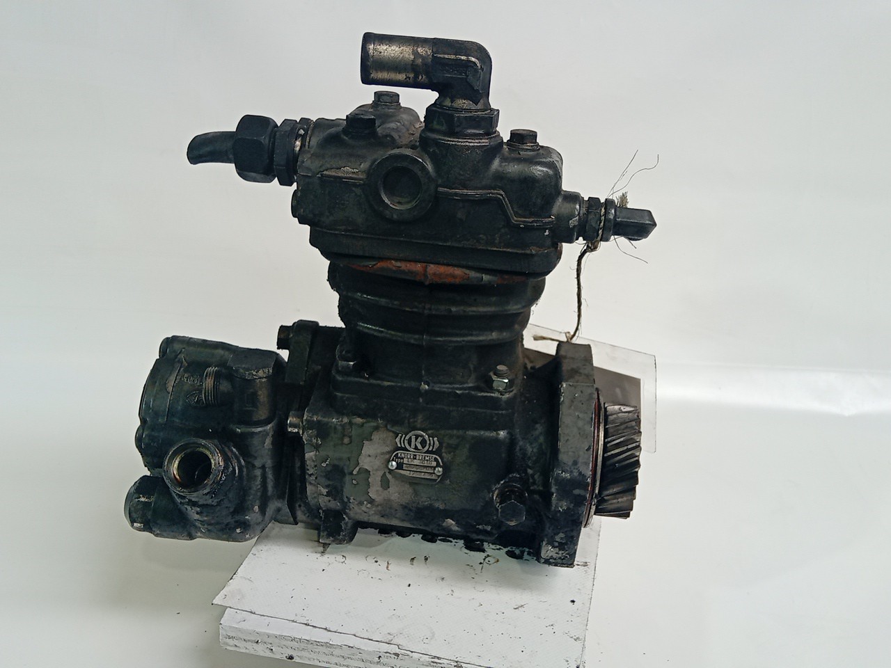 A/C Copmpressor DAF LF 45 | 01 -  Imagem-1