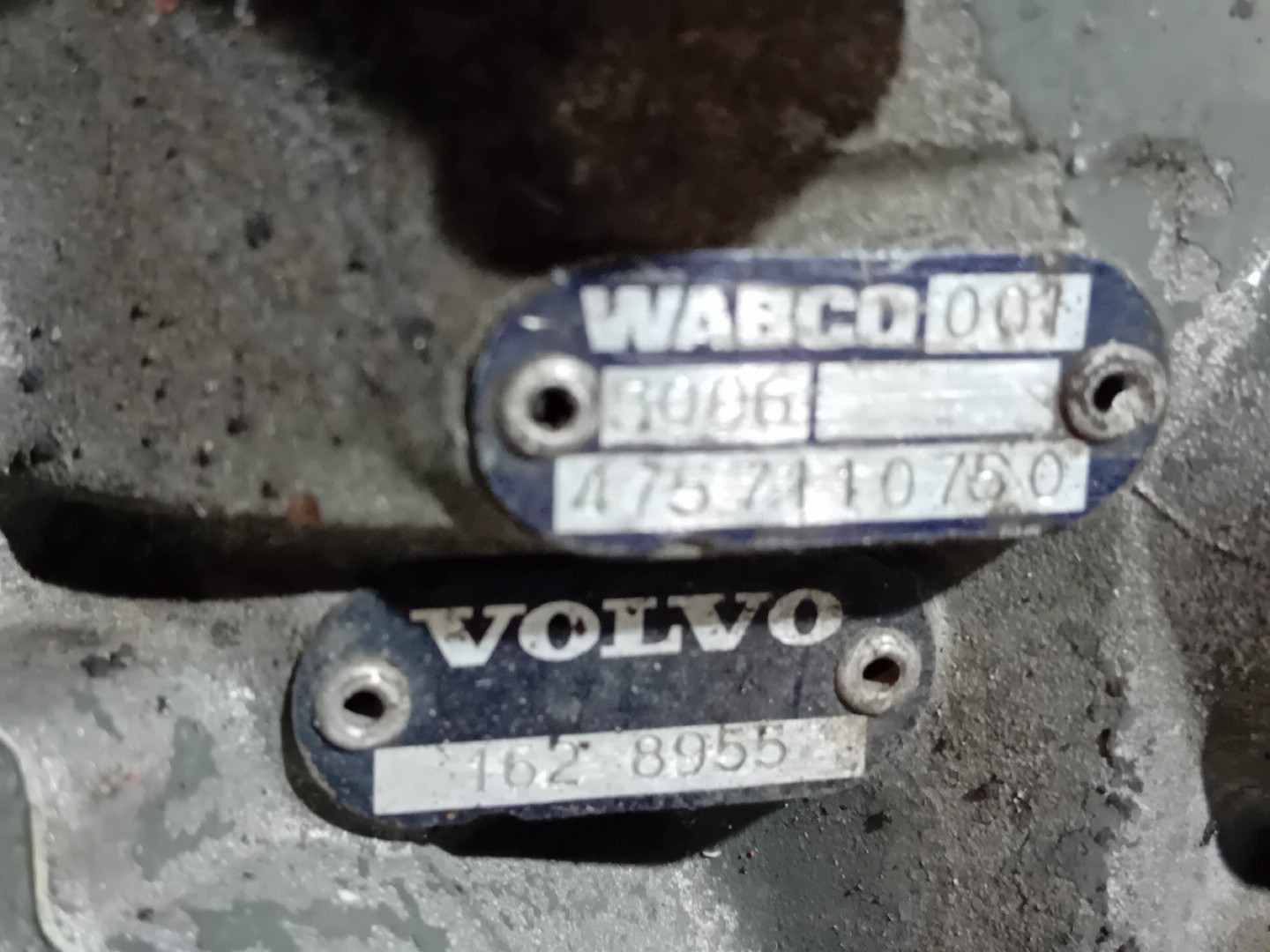 VALVULA VOLVO - Imagem-6