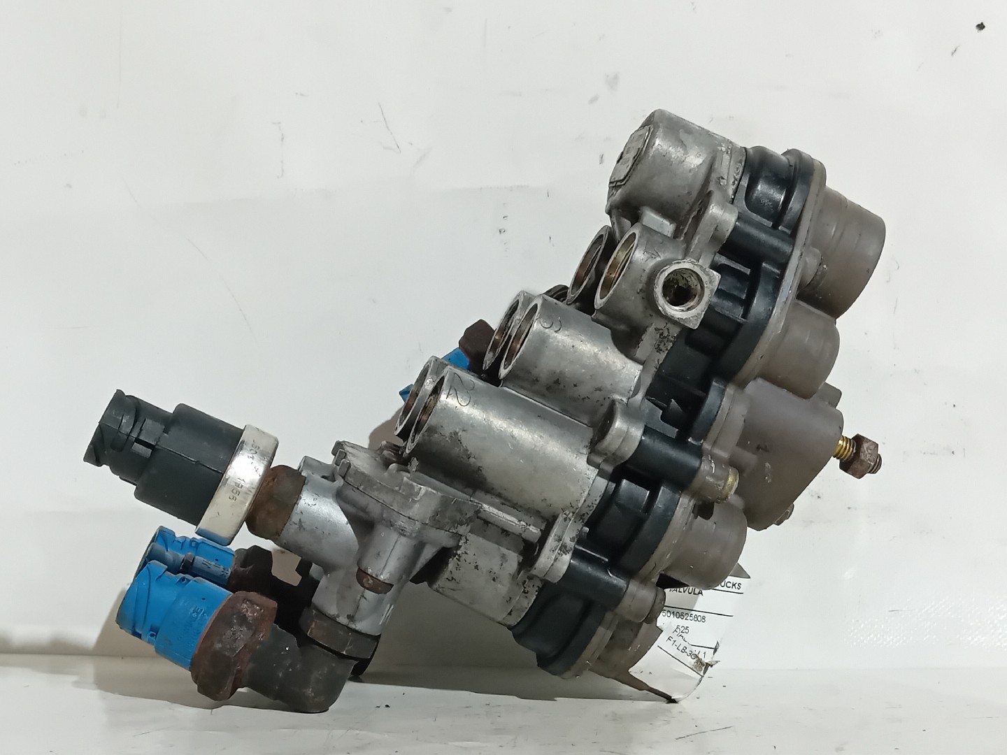 VALVULA RENAULT TRUCKS - Imagem-5