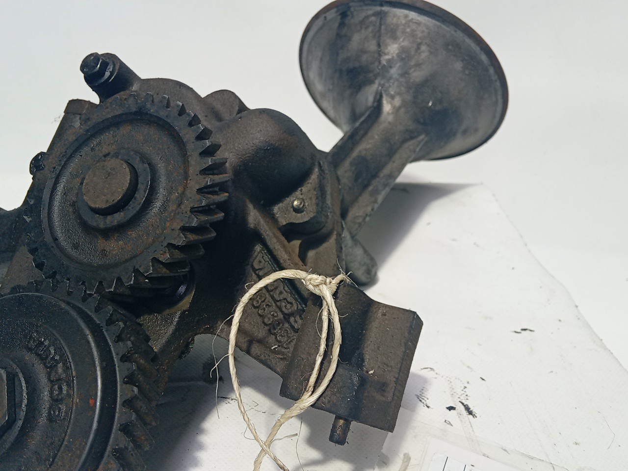 BOMBA DE OLEO SCANIA P,G,R,T - series | 03 -  Imagem-3