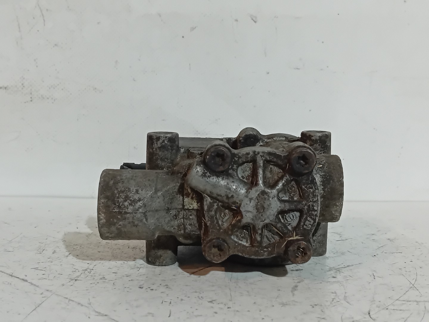 VALVULA SCANIA - Imagem-4