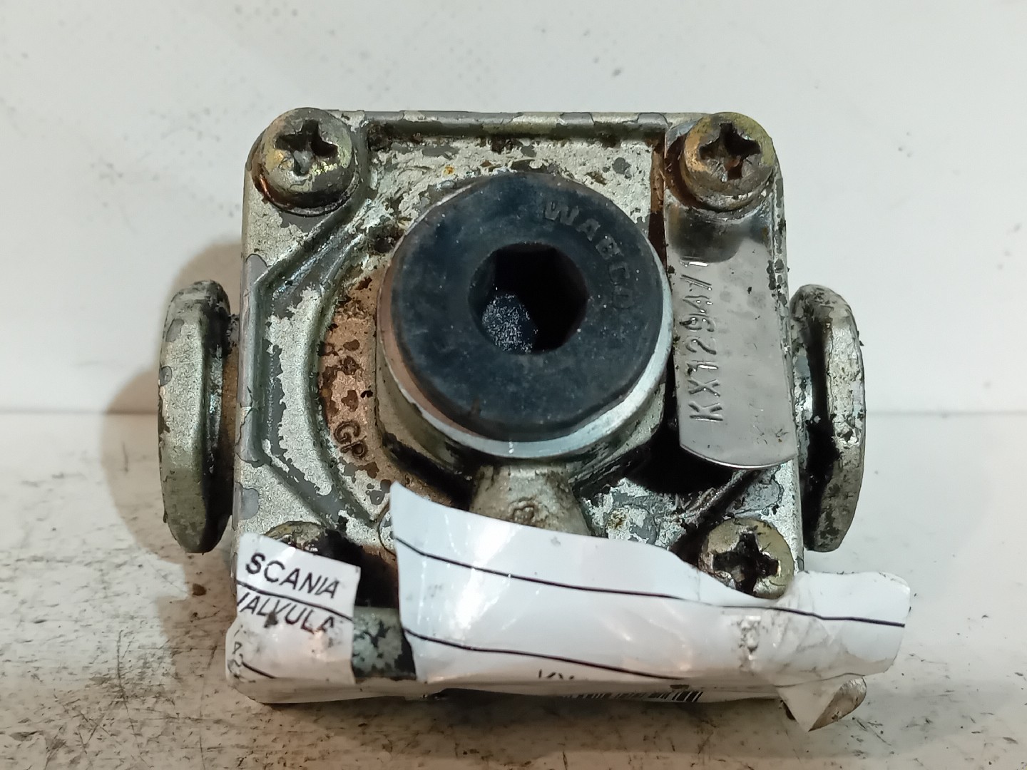 VALVULA SCANIA - Imagem-4